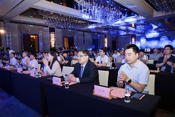 Yutong leads the industry to a new height with the delivery of the 120,000th new energy bus Yutong leads the industry to a new height with the delivery of the 120,000th new energy bus